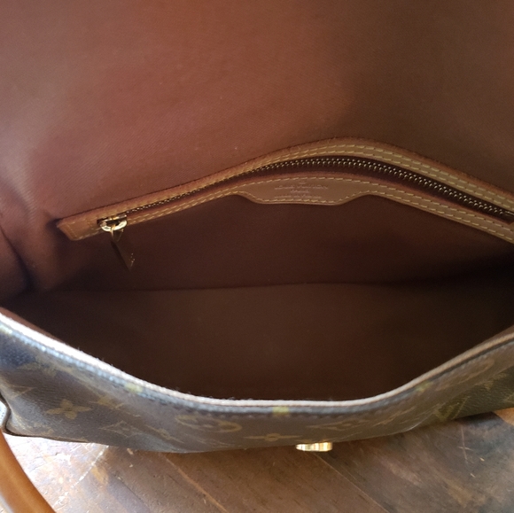 Vintage LV Bag - Picture 5 of 8